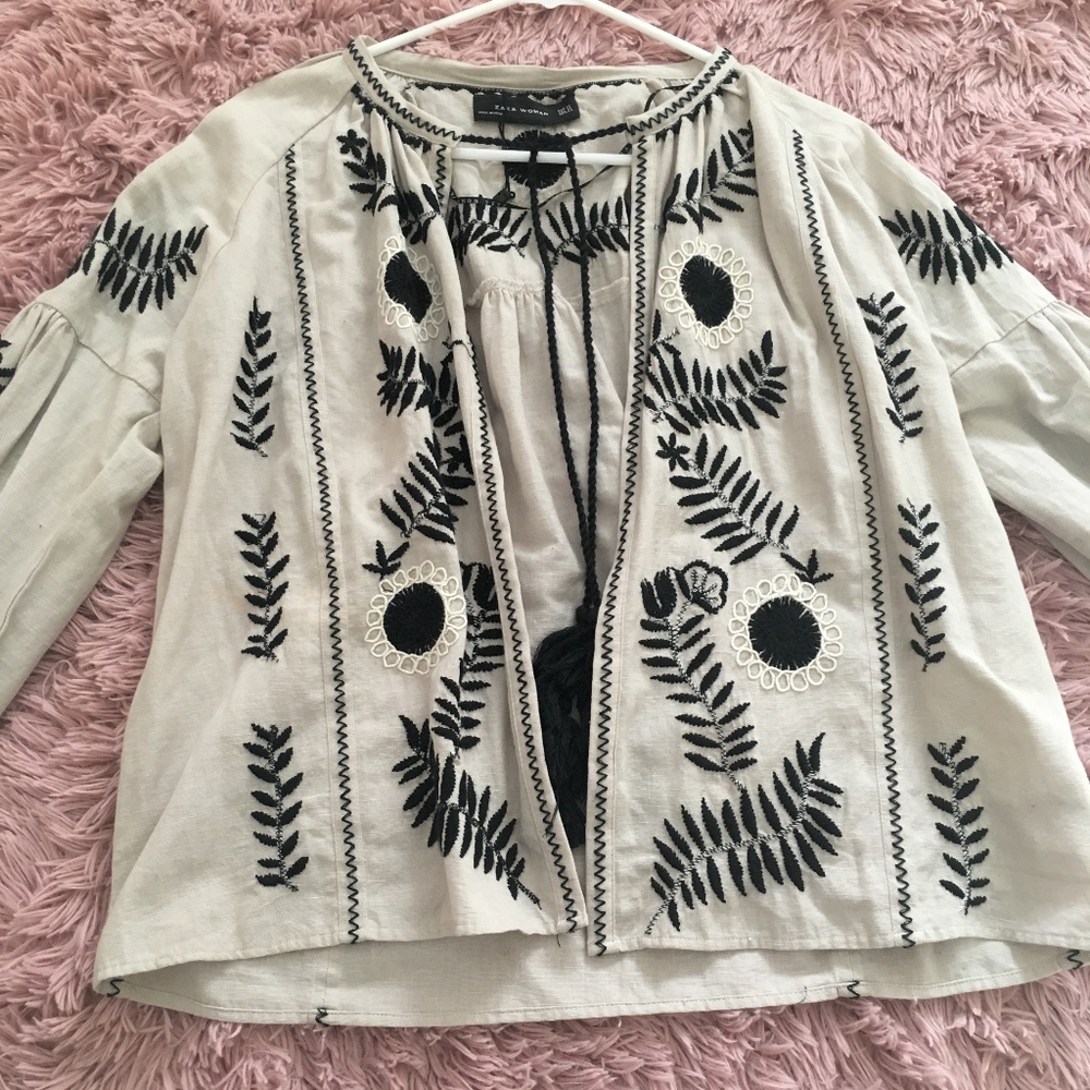 ZARA PUFF-SLEEVED TOP